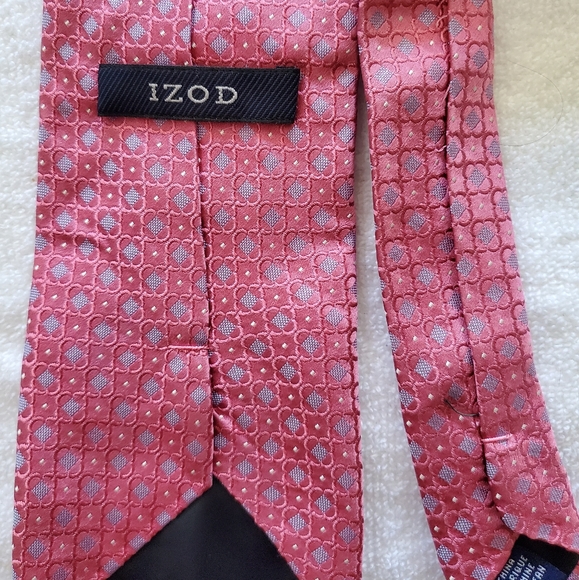 IZOD Necktie - Picture 2 of 2